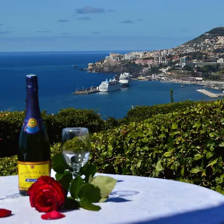 Charming In - Sao Goncalo Funchal (Madeira)